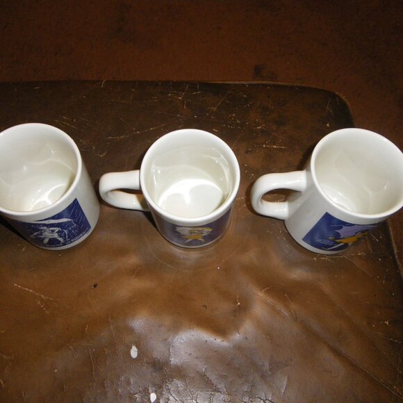 3 Vintage Morton Salt Umbrella Girl Coffee Mugs 1921 1956 1968 Made in Japan - Picture 6 of 7